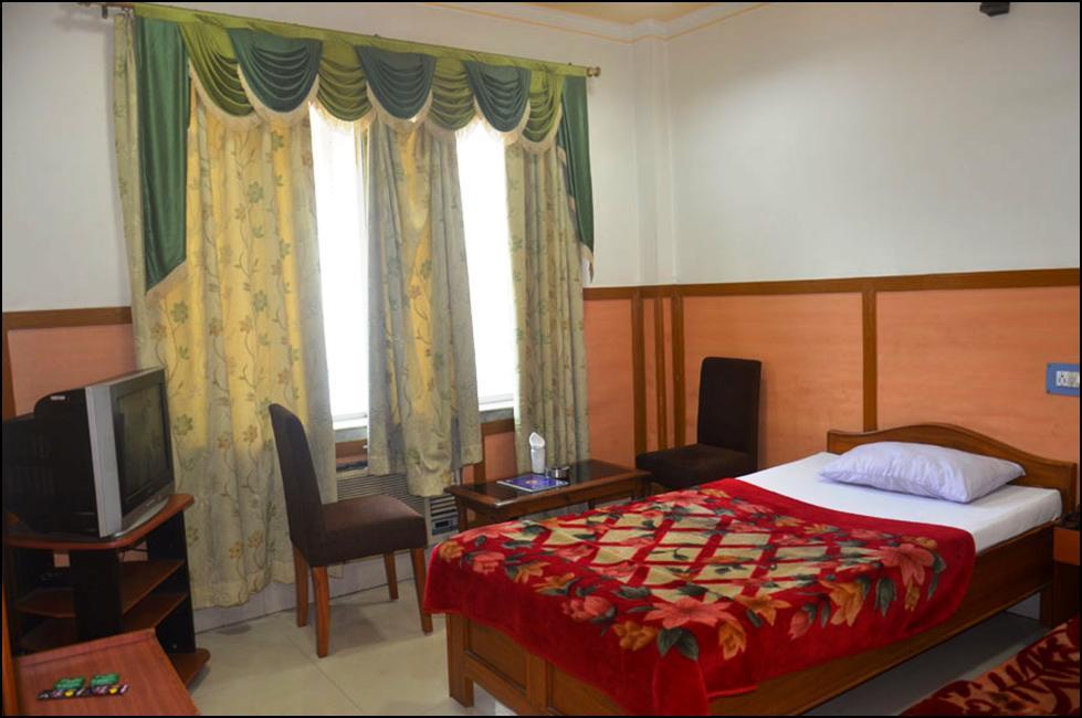 Hotel Pritika Durgapur  Bagian luar foto