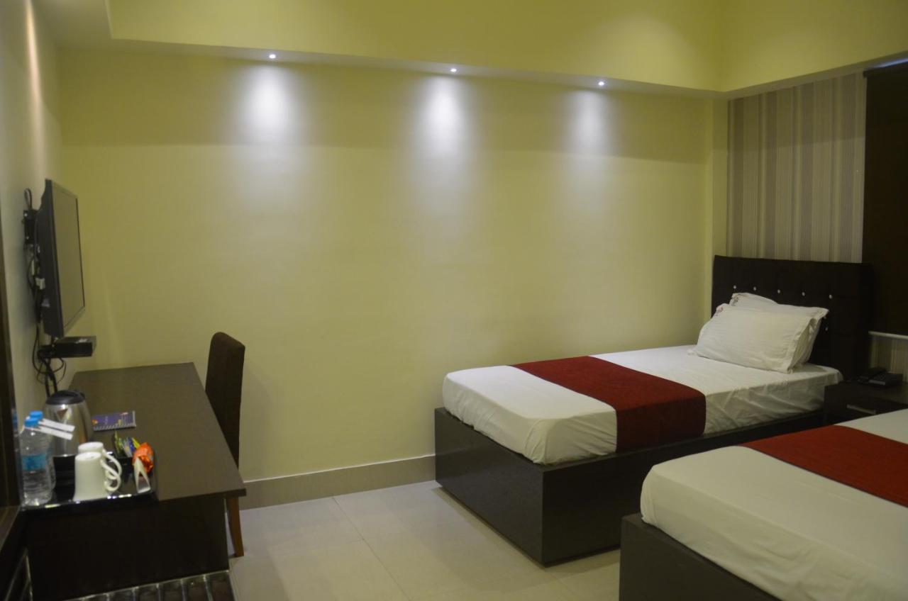 Hotel Pritika Durgapur  Bagian luar foto