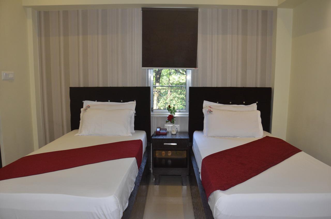Hotel Pritika Durgapur  Bagian luar foto
