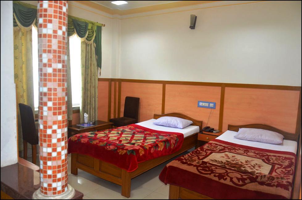 Hotel Pritika Durgapur  Bagian luar foto